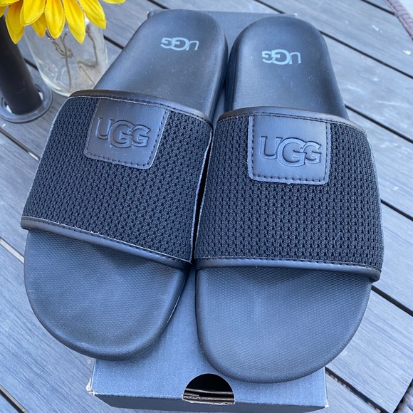 UGG Sandals size 9 - Picture 2 of 3